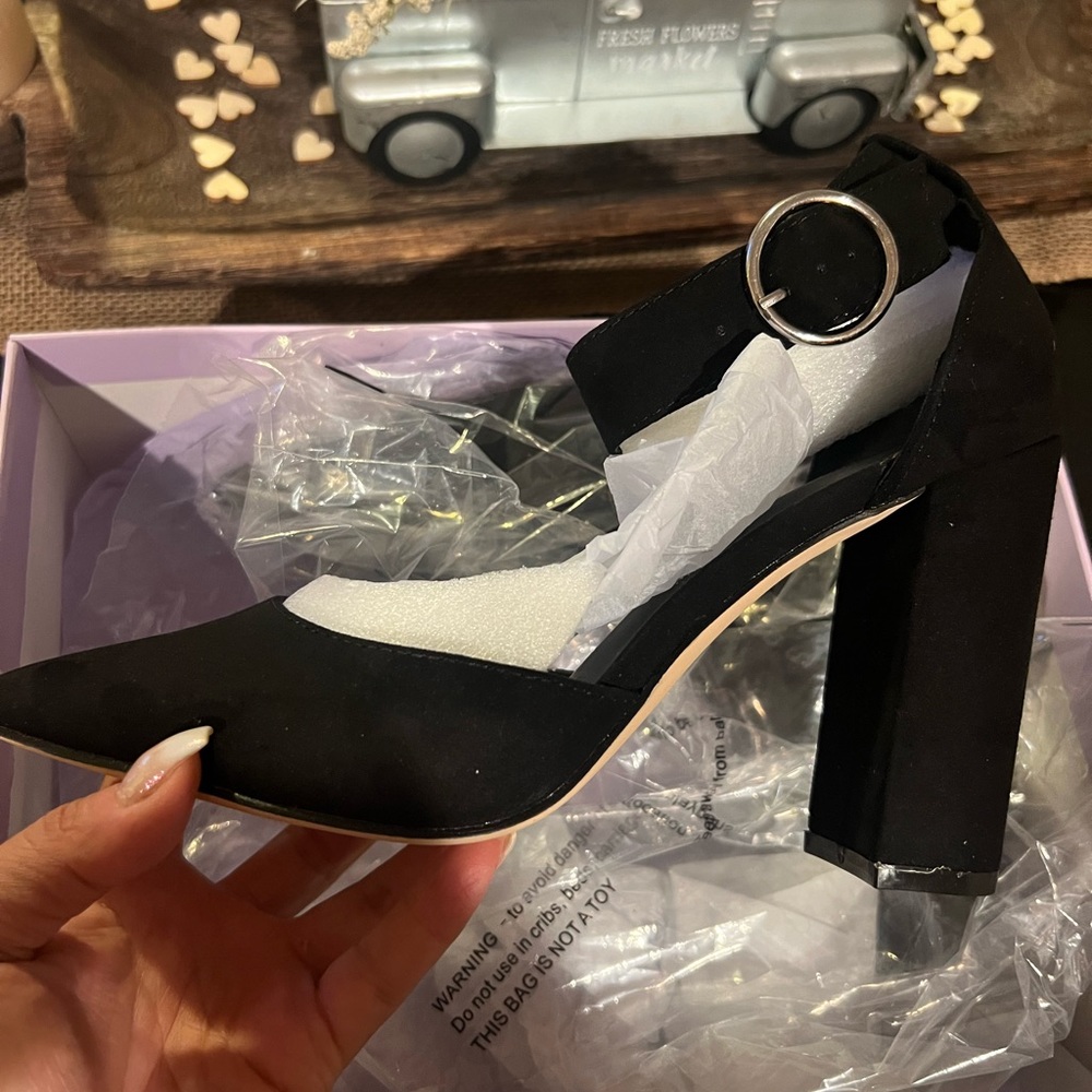 Madden girl ankle strap pointy heel